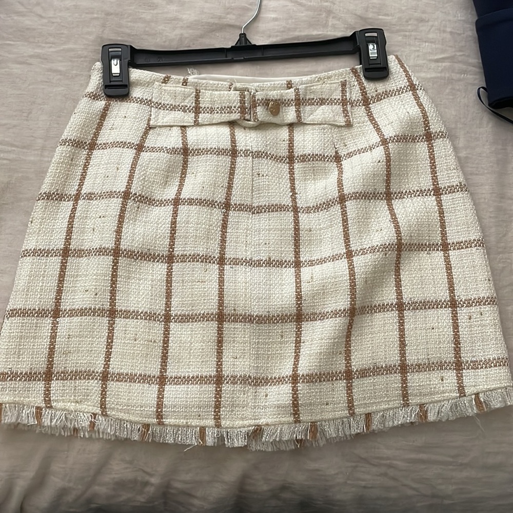 Plaid Suit - Picture 6 of 7